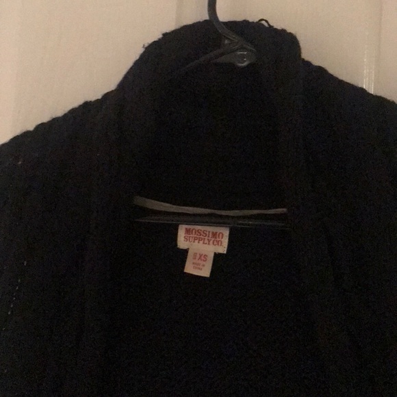 ๐ Chic Sweater Vest ๐ซ - Picture 5 of 7